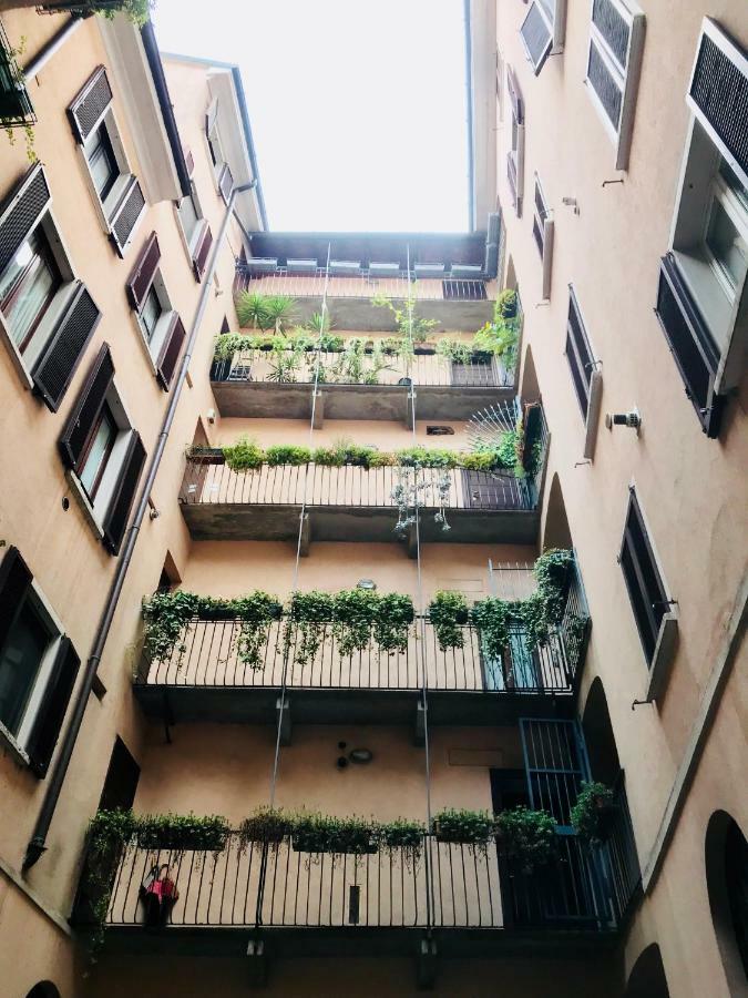 Comecasa Duomo - San Babila Lovely Apartment Milano Exteriör bild